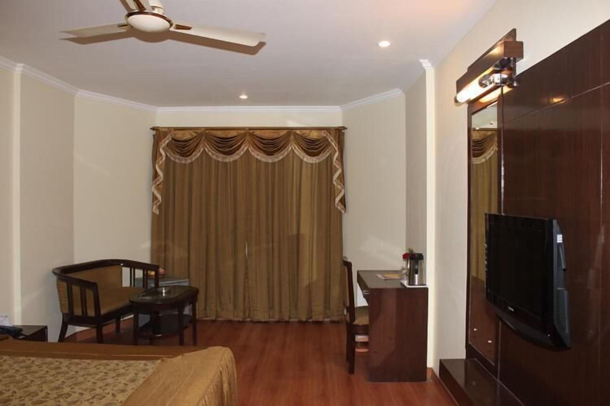 Hotel Vaibhav Varanasi Esterno foto