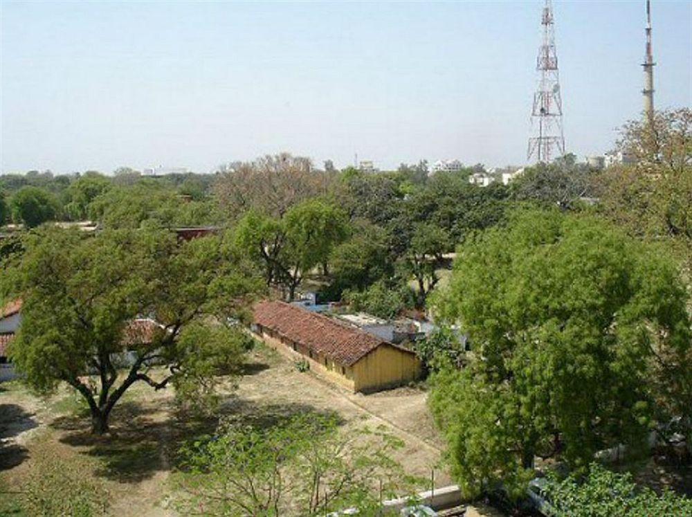 Hotel Vaibhav Varanasi Esterno foto